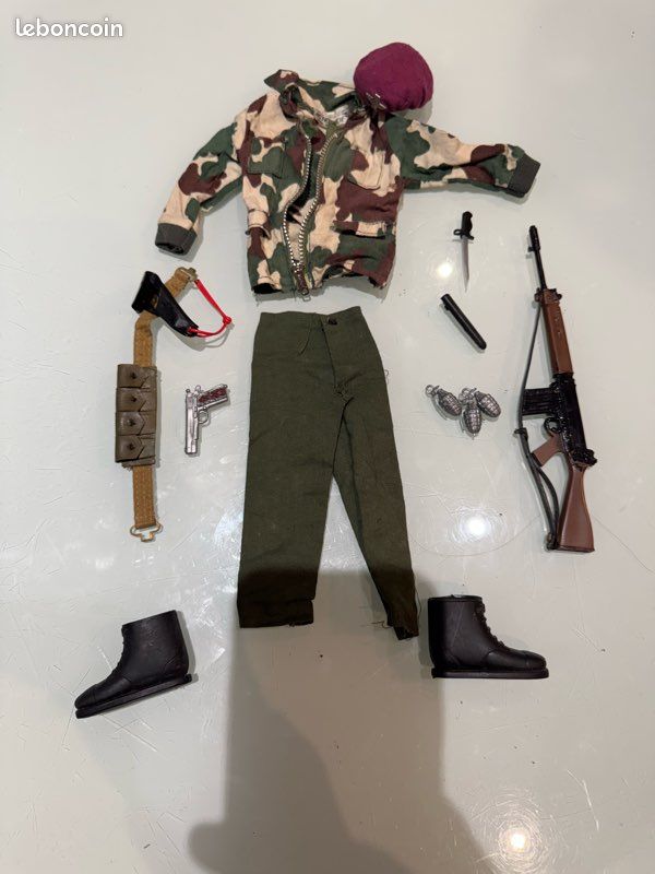 Tenues Rouges Action Joe Hasbro – Année 1985 – Lot De 2 Tenues Vintage