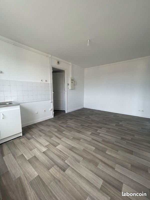 Appartement 2 pièces 43 m² · à Le Chambon-Feugerolles · 43 m² · 372 €