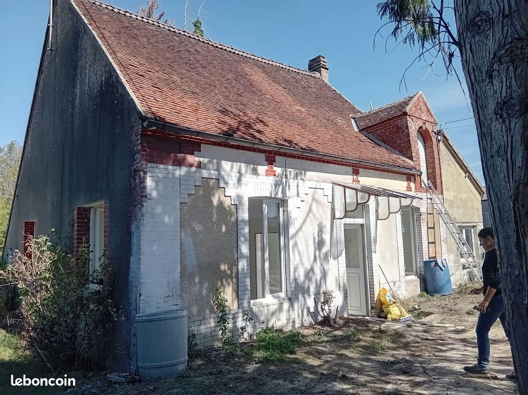 Maison 4 pièces 104 m² · à Charny Orée de Puisaye · 104 m² · 115 000 €