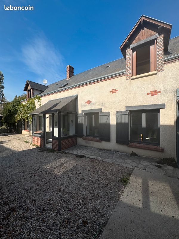 Maison 11 pièces 276 m² · à Saint-Lucien · 276 m² · 499 000 €