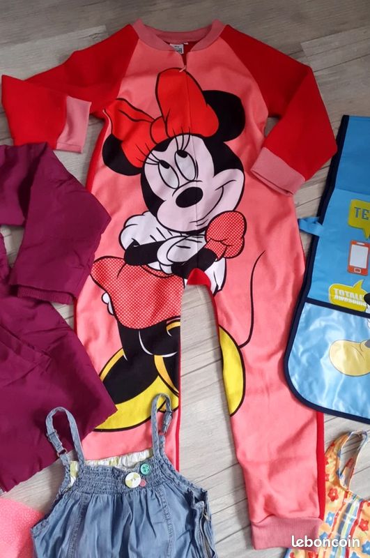 Lot vêtements fille Taille 6 à 7 ans (image 11)