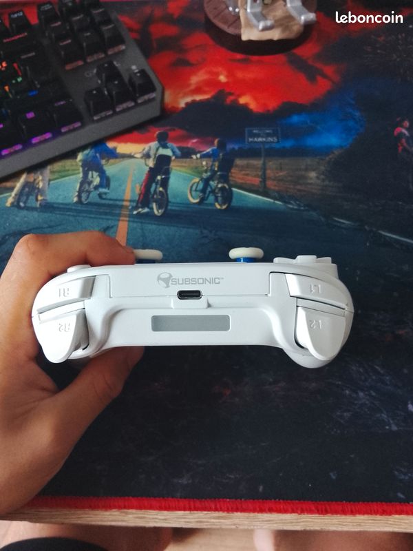 Manette play 5 (image 5)