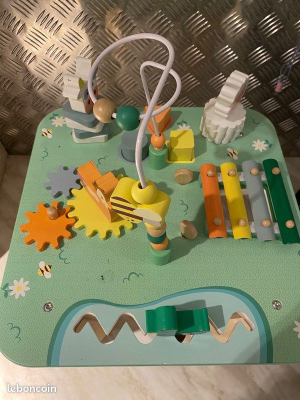 Table d’éveil et d’activité Janod enfant à partir de 12 mois (image 2)