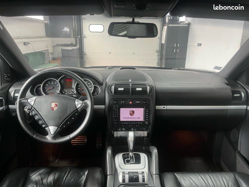 Porsche Cayenne S 4.8 V8 385 ch Tiptronic S – PASM – Toit ouvrant - attelage amovible – 135 000 km - Garantir (image 10)