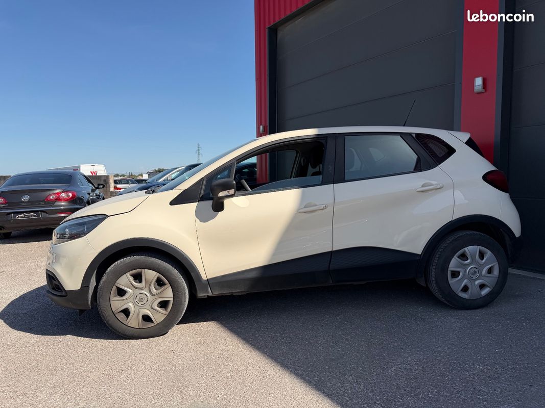 RENAULT CAPTUR TCe 90 Energy Life (image 25)