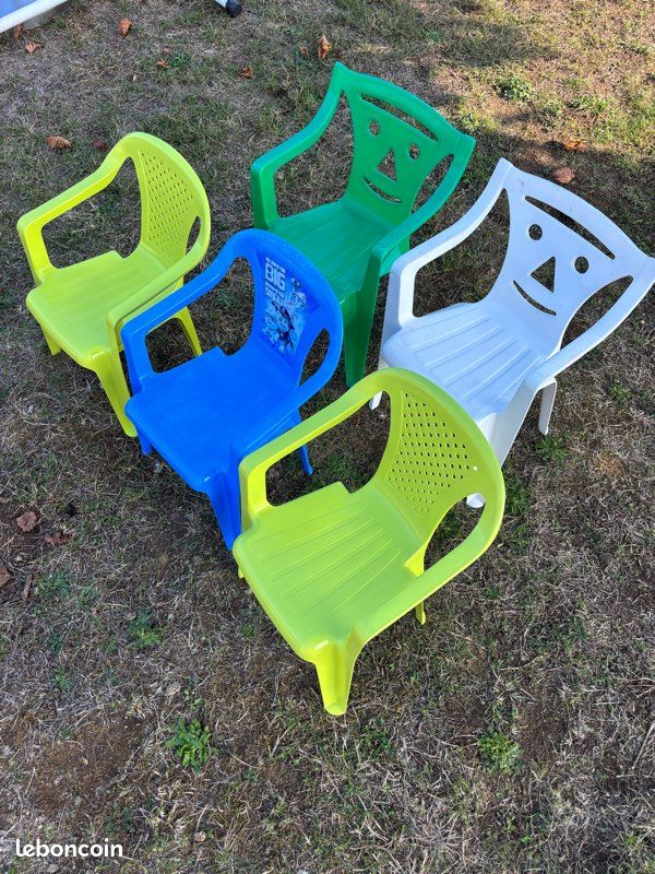 Lot 5 chaises enfant (image 2)