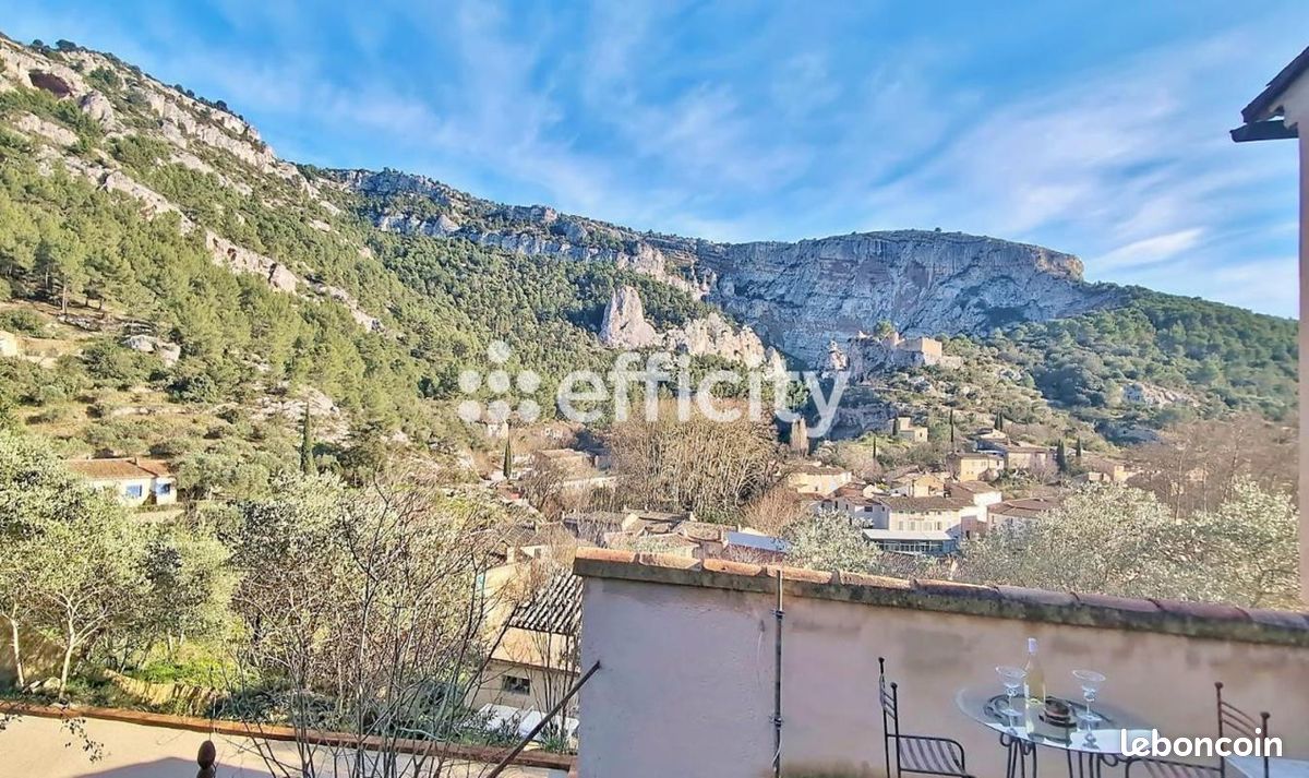 Maison 3 pièces 63 m² · à Fontaine-de-Vaucluse · 63 m² · 260 000 €