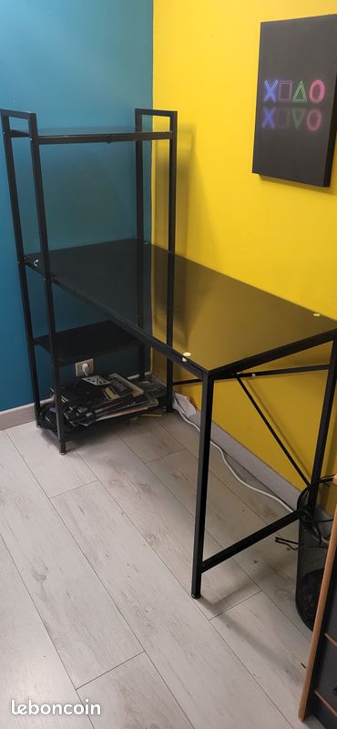 Bureau (image 1)