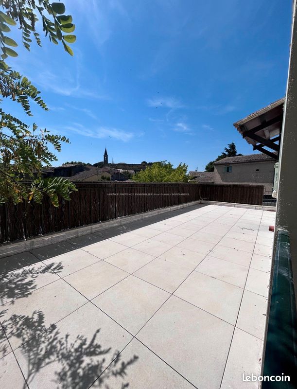Appartement 4 pièces 113 m² · à Grillon · 113 m² · 890 €