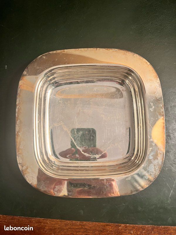 Plat Carré En Métal Argenté – Déco Maison Ou Plateau De Service
