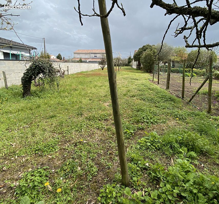 Terrain 4 pièces 641 m² · à Libourne · 641 m² · 72 000 €