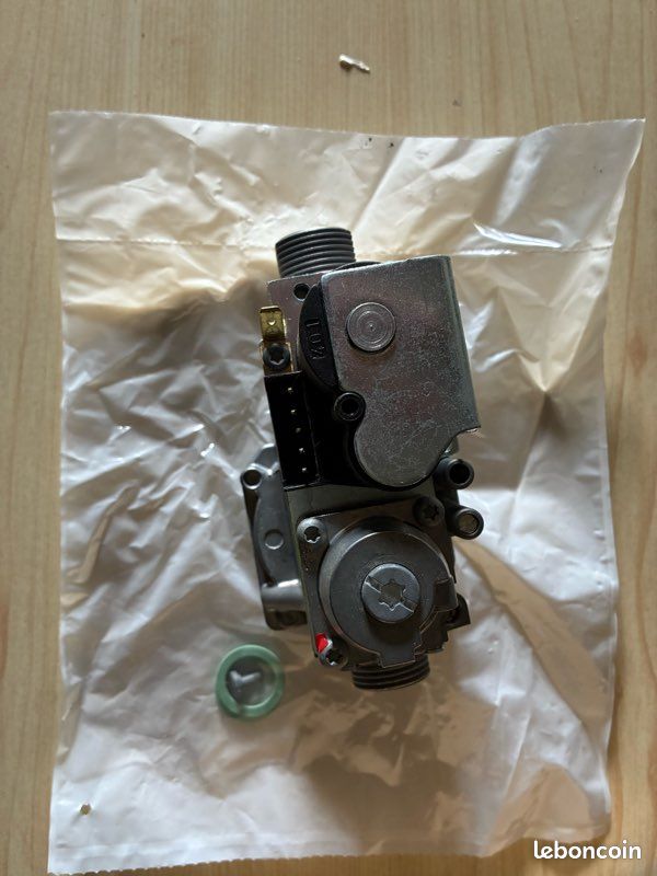 Vanne gaz VK4115V E1054 4 - De Dietrich S101507 - Bricolage
