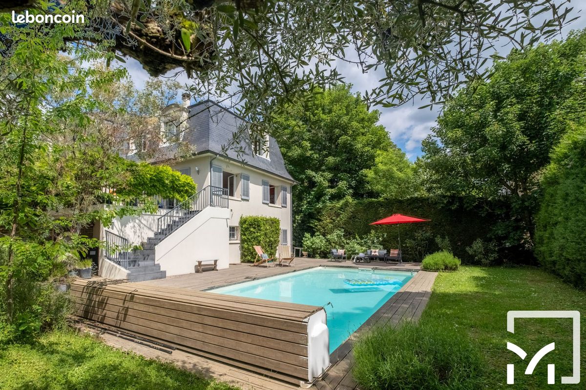 Maison 10 pièces 275 m² · à Bougival · 275 m² · 1 635 000 €