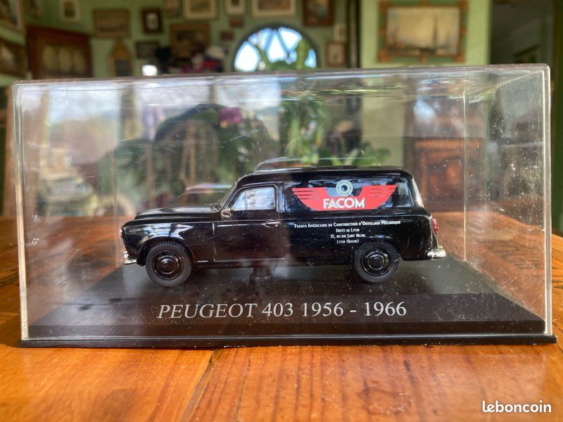 Miniature Peugeot 403 Noir 1956 – échelle 1/43 ODEON – Série Limitée 500 Ex.