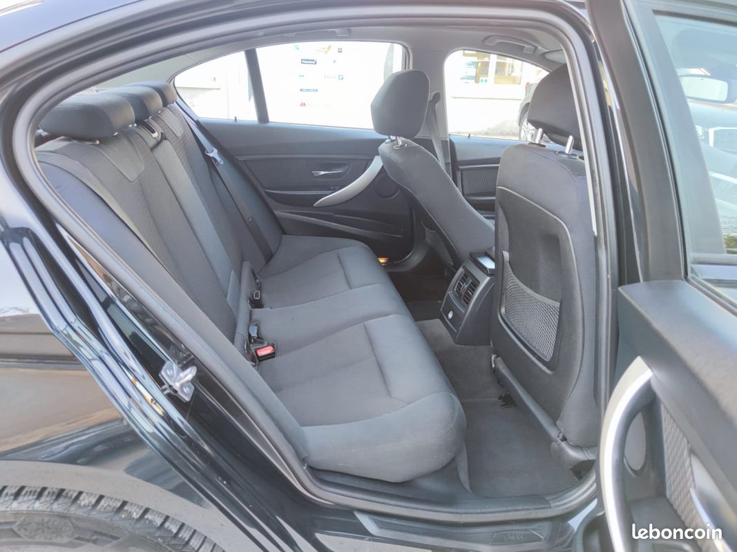 BMW Série 3 320 D A X-Drive 184ch Luxury MOTUR A CHAINE (image 9)