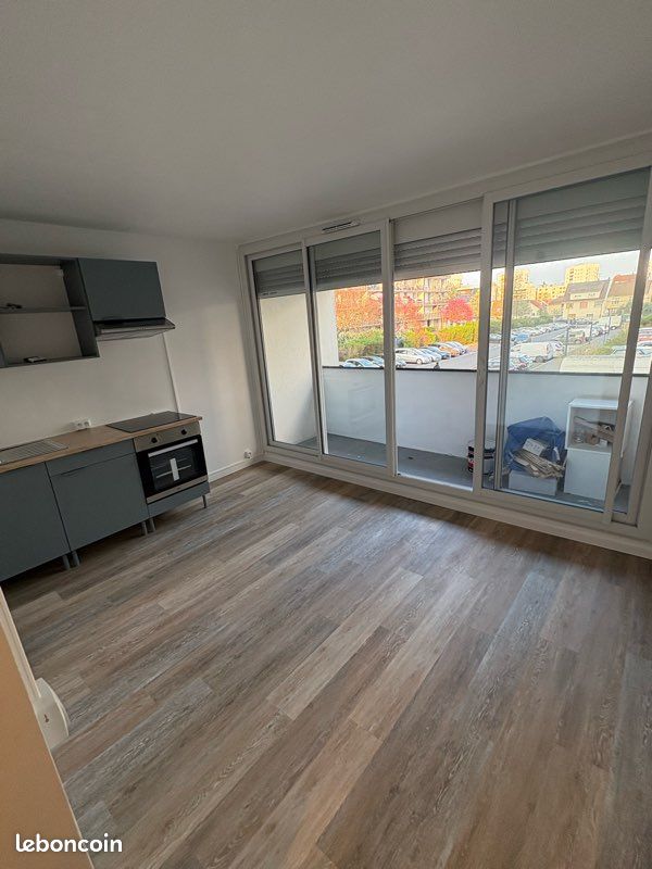 Appartement 3 pièces 42 m² · à Stains · 42 m² · 1 200 €/mois