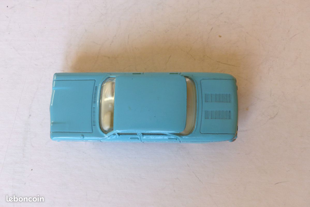 Dinky Toys Atlas Chevrolet Corvair 1961 Bleu Clair - Échelle 1/43 - Neuf En Boîte
