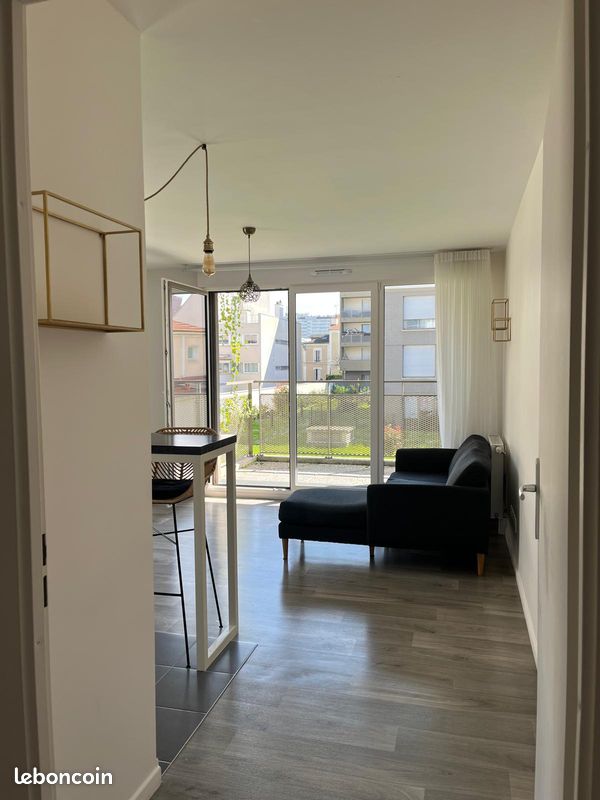 Appartement 2 pièces 43 m² · à Ivry-sur-Seine · 43,4 m² · 1 300 €/mois