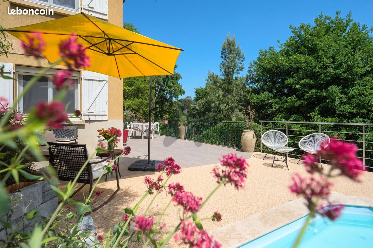 Maison 7 pièces 291 m² · à Saint-Cyr-au-Mont-d'Or · 291 m² · 1 145 000 €