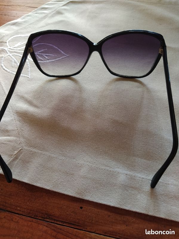 Lunettes soleil femme (image 2)