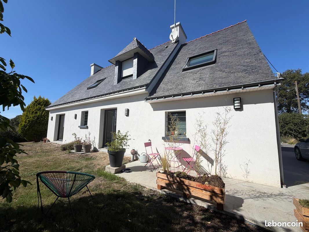 Maison 8 pièces 155 m² · à Lignol · 155 m² · 256 000 €