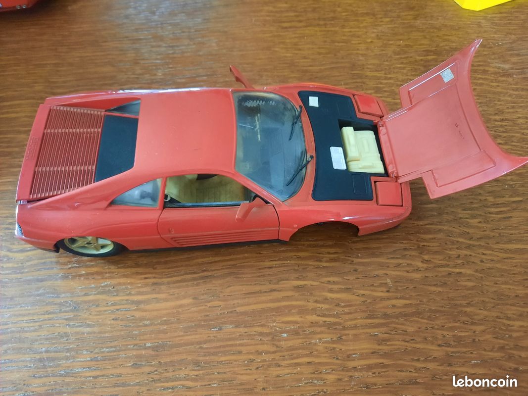 Ferrari testarossa jaune 1/18 - Collection