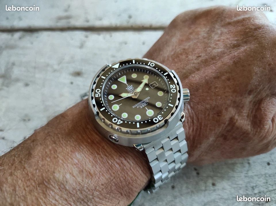 TRES BELLE MONTRE PLONGEE HOMME AUTOMATIQUE 300m avec SEIKO NH35 MOUVEMENT (image 2)