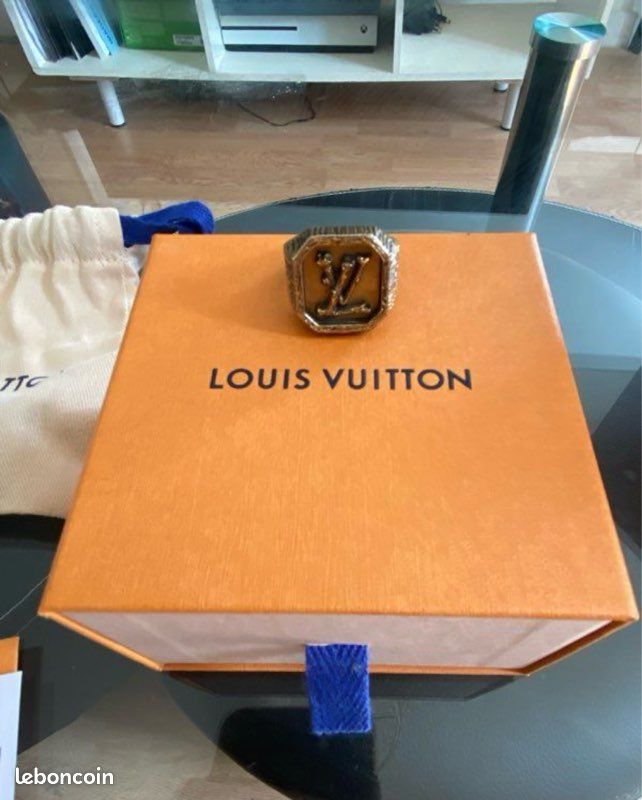 Chevalière Louis Vuitton (image 1)