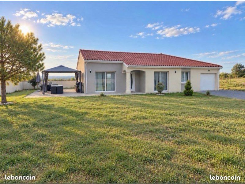 Maison 5 pièces 105 m² · à Saint-Marcellin-en-Forez · 105 m² · 325 000 €