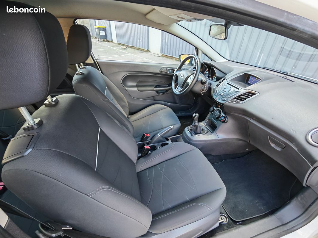 FORD FIESTA 1.0 EcoBoost S&S 100cv * DISTRIBUTION NEUVE * PNEUS NEUFS/RÉVISÉ - JANTES/BLUETOOTH (image 4)