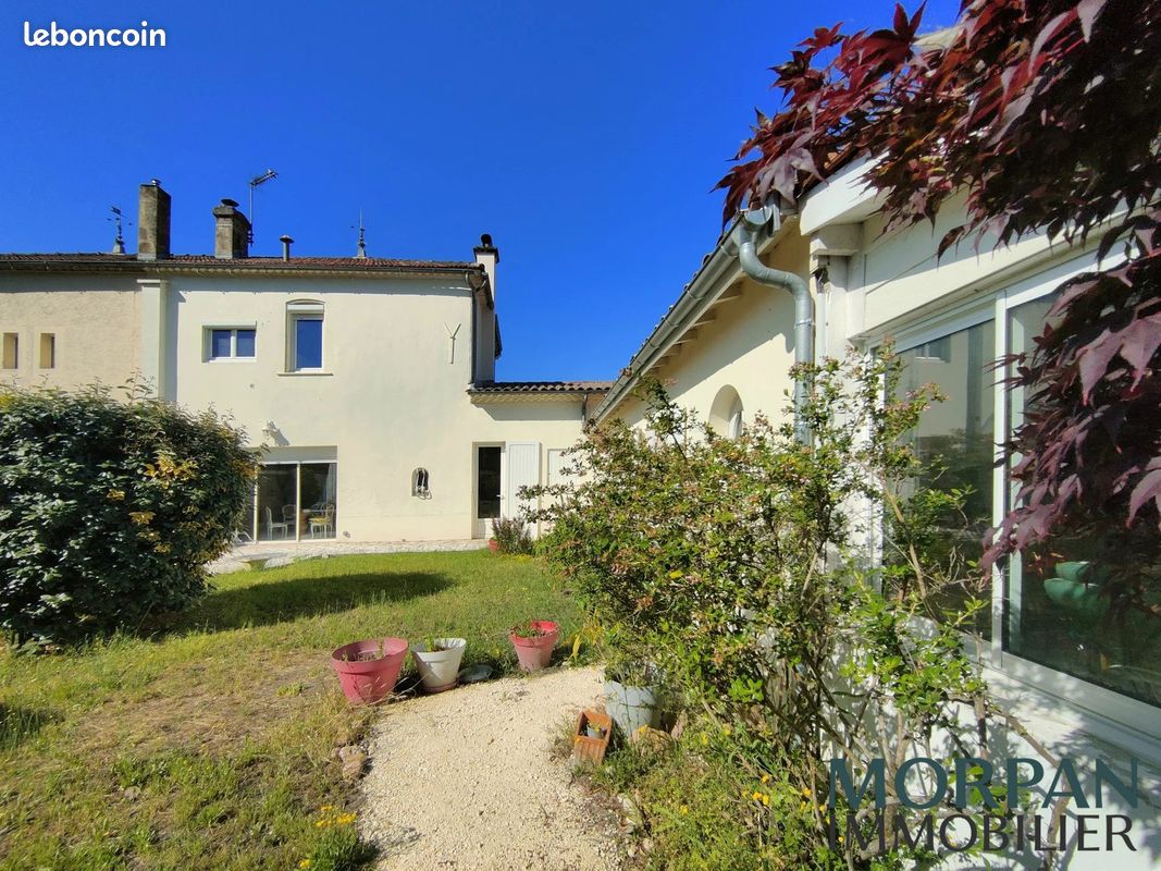 Maison 4 pièces 156 m² · à Saint-Selve · 156 m² · 392 000 €