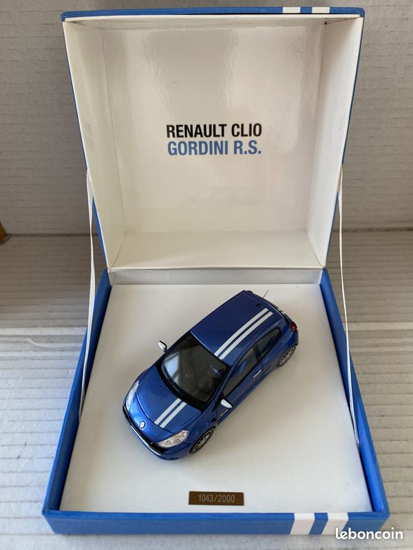 Miniature Renault Clio Maxi Trophy 1/43 - Kit Monté Résine, Sans Boîte, Très Bon état