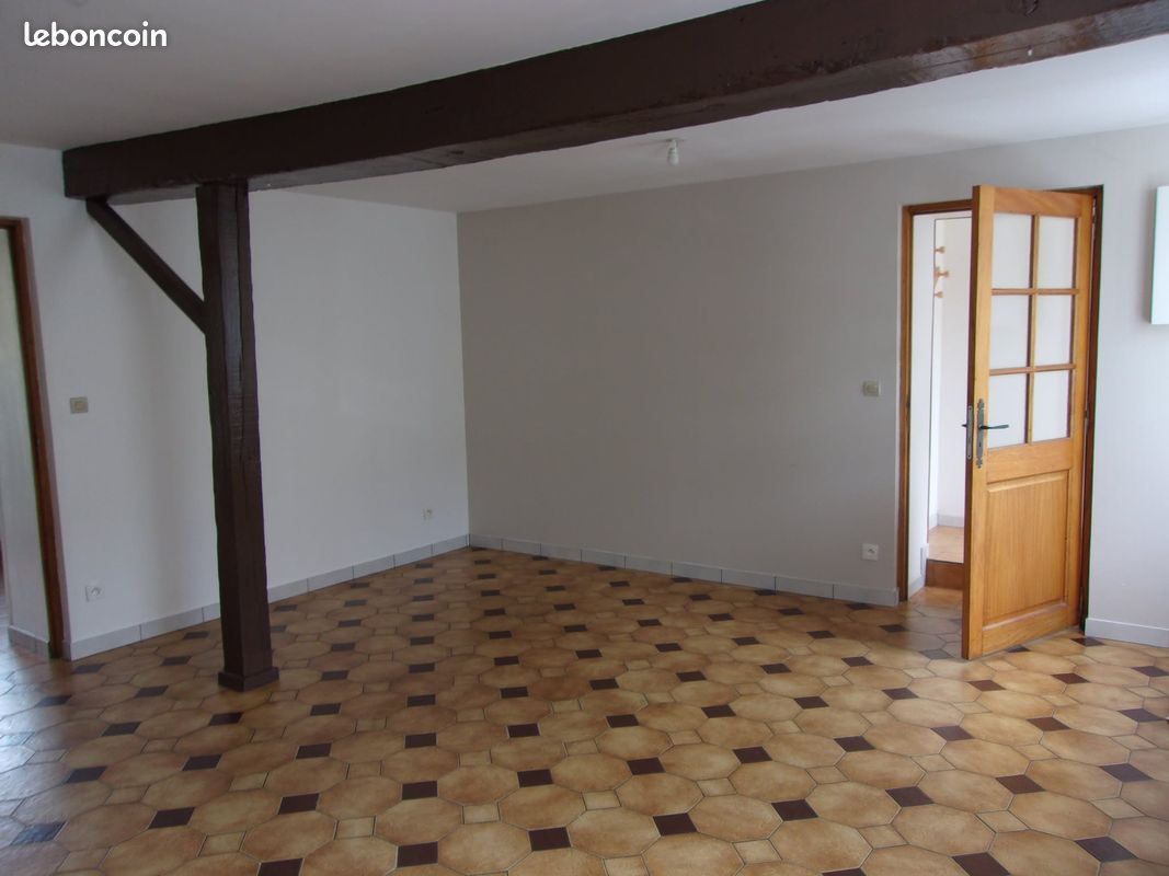 Maison 3 pièces 84 m² · à La Ferté-Bernard · 84 m² · 520 €