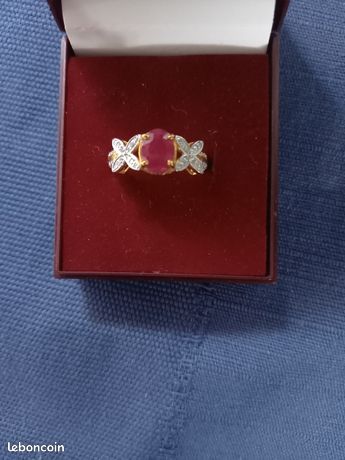 Jolie bague or 14kt,rubis et diamants