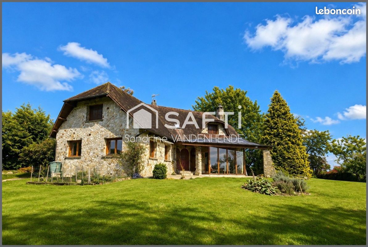 Maison 8 pièces 250 m² · à Rozoy-sur-Serre · 250 m² · 333 500 €