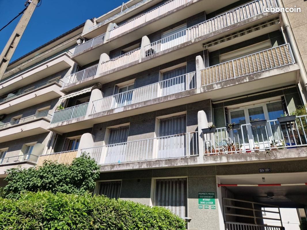 Appartement 2 pièces 48 m² · à Grenoble · 48 m² · 90 000 €