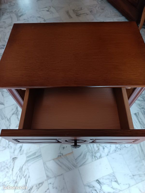 Table de nuit (image 2)