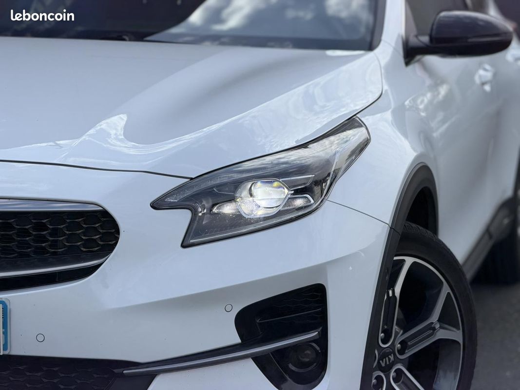 KIA XCEED 1.6 CRDi MHEV 136 DCT Premium (image 3)