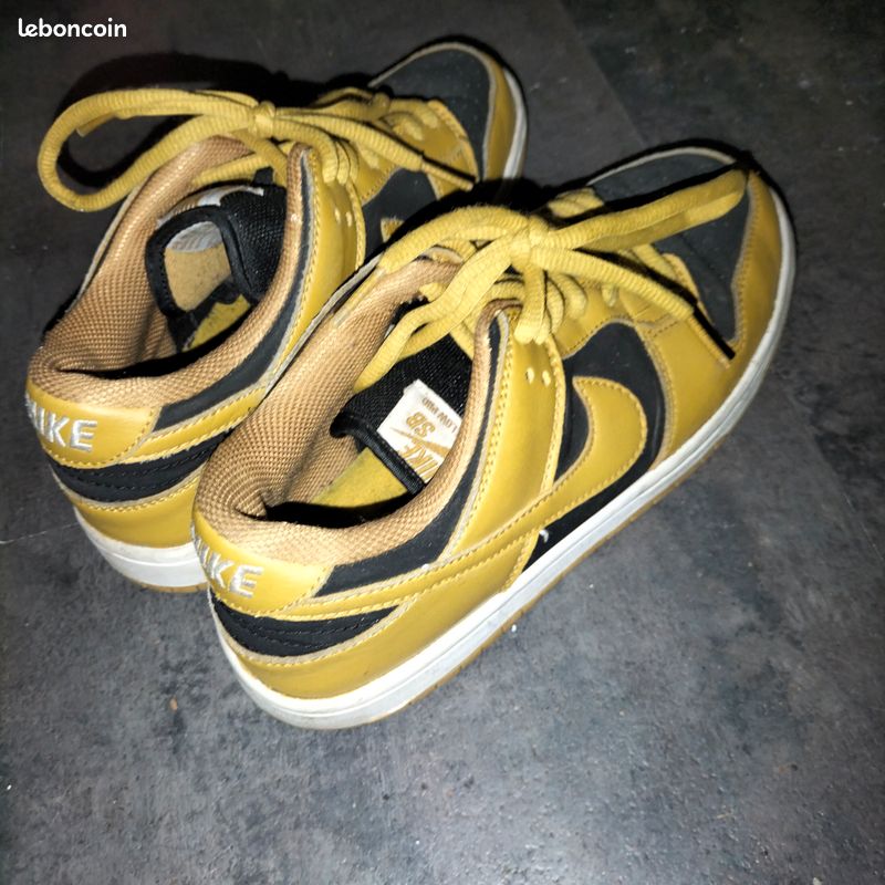 Basket Nike SB dunk low pro pointure 40 très bon état Chaussures