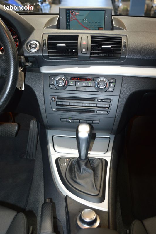 BMW SERIE 1 (E87) (2) 130IA 265 LUXE 5 PORTES-68.450km-6 Cylindres Atmosphérique-Historique Complet BMW-Rare-Toit Ouvrant-GPS-Xénon-Sièges Sport-Futur Youngtimer-Garantie 6 Mois (image 6)