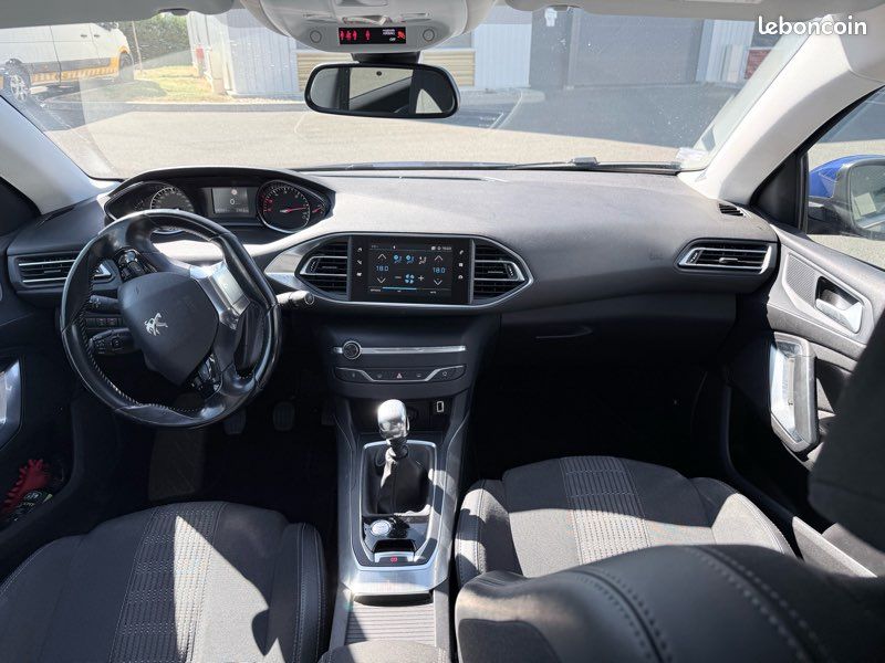 PEUGEOT 308 Phase II ALLURE 1.5 Blue HDI (image 3)