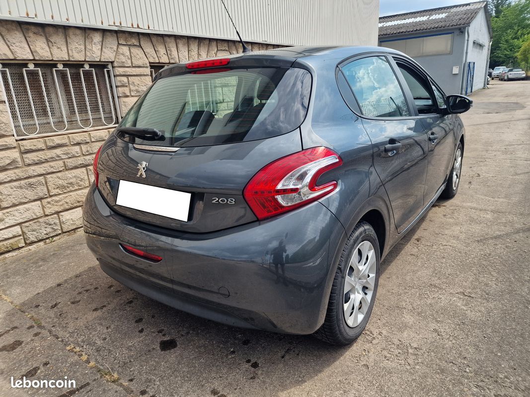 Peugeot 208 1.2 70 cv ct ok (image 4)