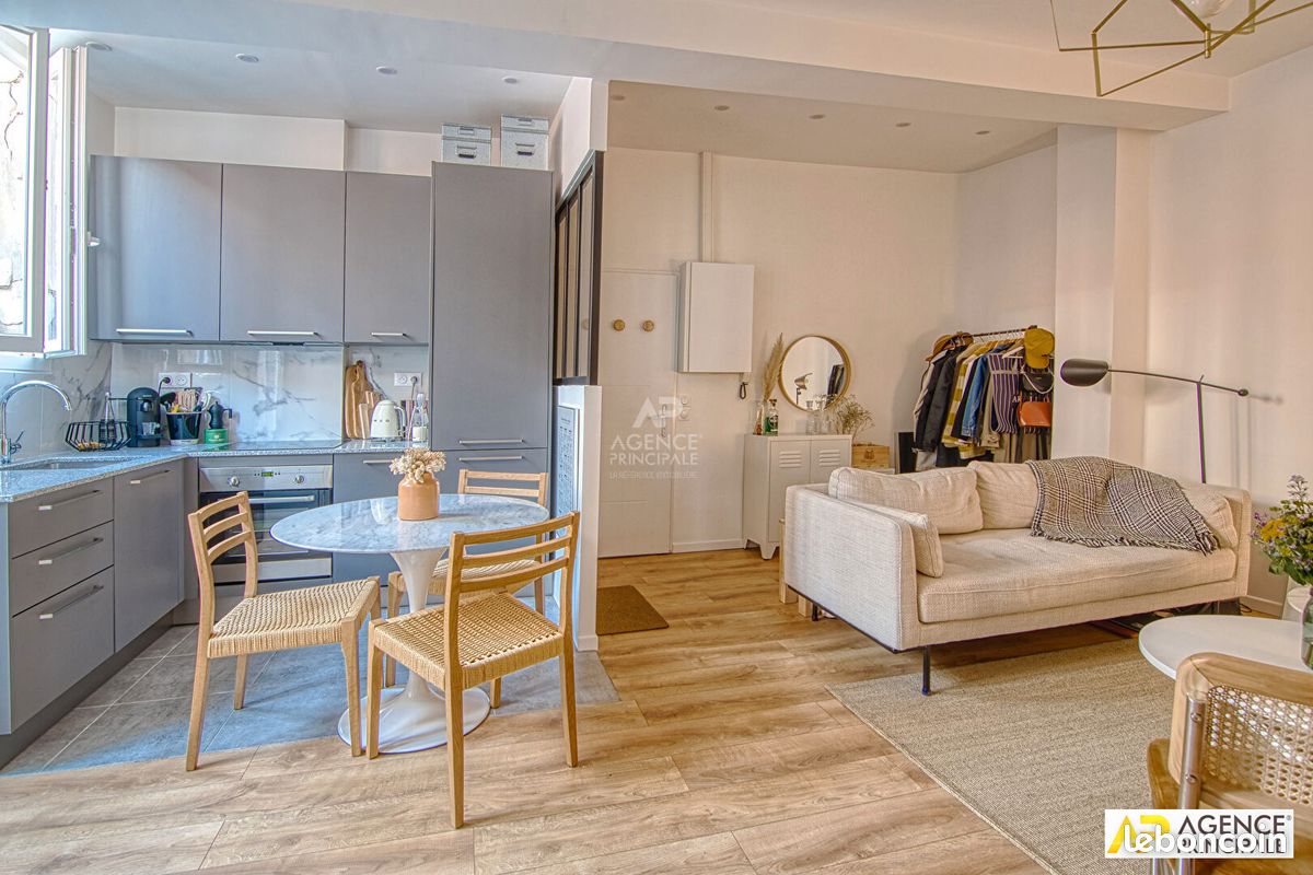 Appartement 2 pièces 50 m² · à Versailles · 50 m² · 385 000 €