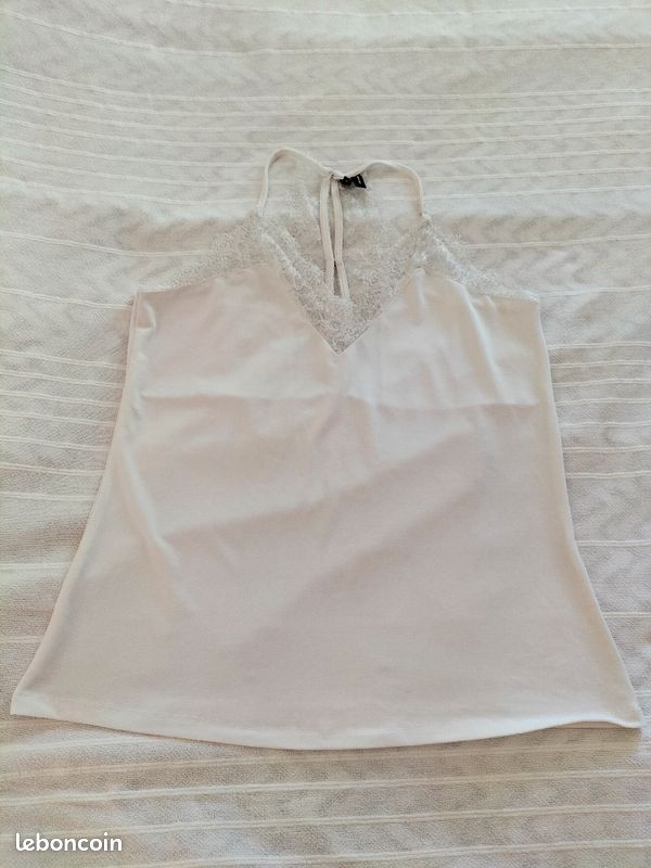 Top blanc en dentelle (image 4)