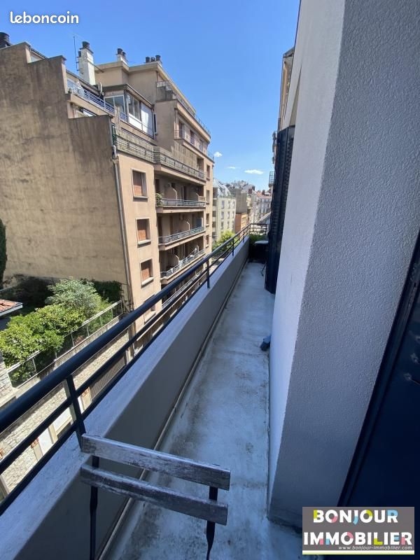 Appartement 3 pièces 93 m² · à Grenoble · 93 m² · 1 000 €