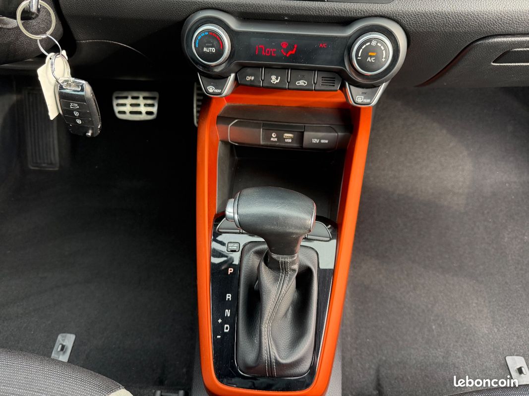 KIA STONIC KIA STONIC 1.0 TGDI 120 Automatique (image 9)