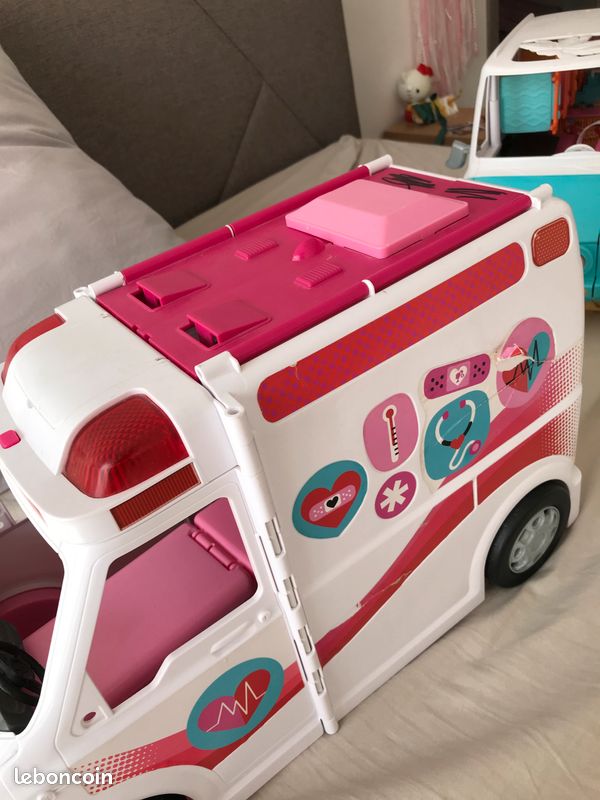 Ambulance Barbie (image 7)