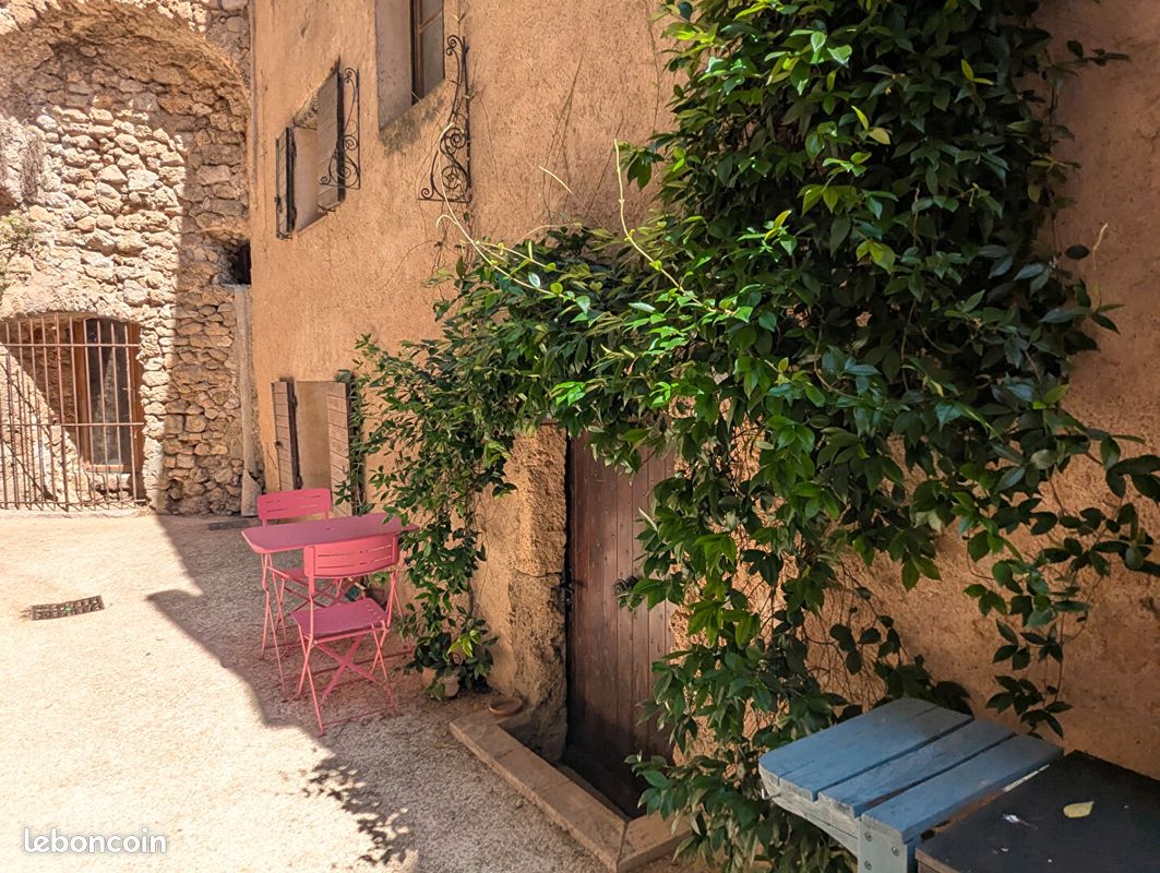 Maison 4 pièces 100 m² · à Villecroze · 100 m² · 175 000 €