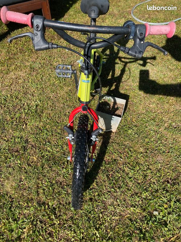 Vélo 16 pouces (avec petites roues) (image 3)