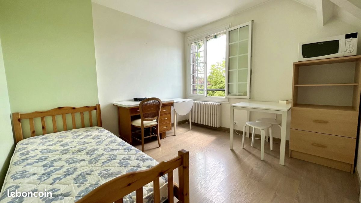 Appartement 1 pièce 11 m² · à Olivet · 11 m² · 337 €/mois